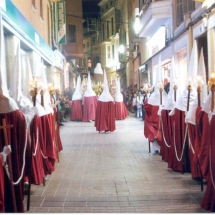 La Confraria de Sant Agustí a un tram de la Processó. Processó Setmana Santa de Felanitx de 2006