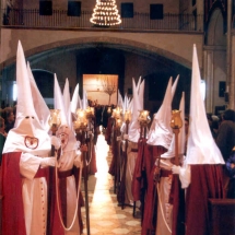 La Confraria al Convent de Sant Agustí. Processó Setmana Santa de Felanitx de 2006