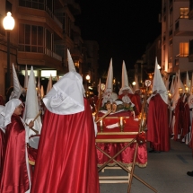 Confrares preparant-se abans de partir la Processó. Processó Setmana Santa de Felanitx de 2009