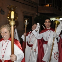 Confrares preparant-se abans de la Processó. Processó Setmana Santa de Felanitx de 2010