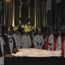 Pregària recitada pels capellans i confrares. Enterramanet 2011