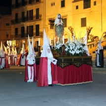 Pas de Santa Maria Magdalena a la sortida de la Processó. Processó Setmana Santa de Felanitx de 2014