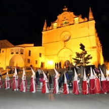 Pas de la Confraria per l&#039;Església de Sant Miquel. Processó Setmana Santa de Felanitx de 2014