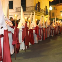 Formació dels confrares a la Processó. Setmana Santa de Felanitx de 2014