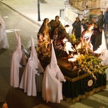 Pas del Sant Enterrament. Obra de l&#039;escultor Jaume Mir. Confraria de la Creuada de l&#039;Amor Diví
