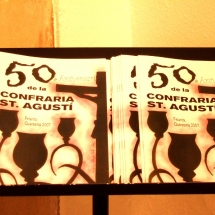 Programes dels actes del 50è aniverssari de la Confraria a l&#039;exposició a la Casa de Cultura de Felanitx. 50è Aniversari de la Fundació de la Confraria