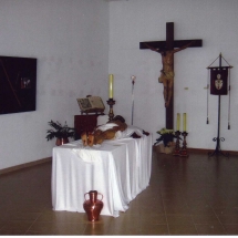 Crist a la Creu i Crist Jacent a l&#039;exposició a la Casa de Cultura de Felanitx. 50è Aniversari de la Fundació de la Confraria