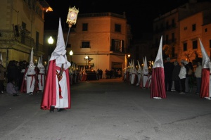 Confrare portant un dels fanals. Processó Setmana Santa de Felanitx de 2010