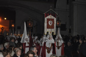 La processó de l'Enterrament entra al Convent de Sant Agustí. Enterrament 2011