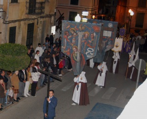 Encapçalament de la Confraria a una procesó. Confraria Mare de Déu del Carme