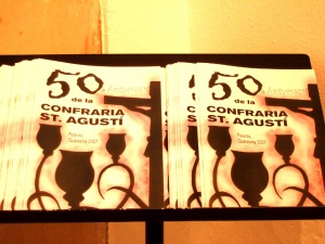 Programes dels actes del 50è aniverssari de la Confraria a l'exposició a la Casa de Cultura de Felanitx. 50è Aniversari de la Fundació de la Confraria